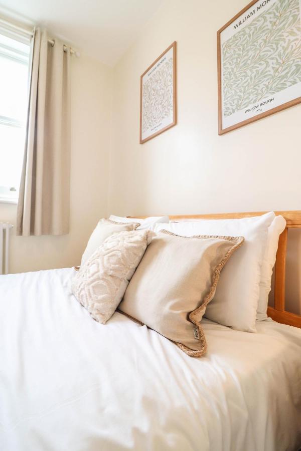 Apartment Beautiful 2-Bedroom Flat Just Steps From Oval Station