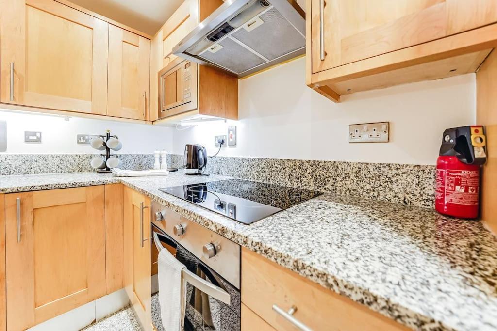 Spacious 1 Bedroom Near Marble Arch Appartement Londen