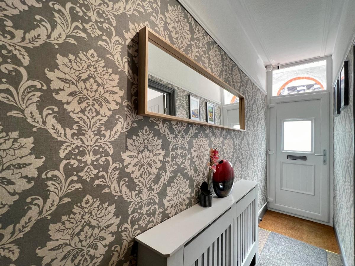 Holiday home Clarence House 3 Bedrooms 8min To Station E17 North East *