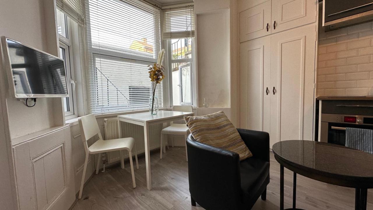 Comfortable West Apartment *