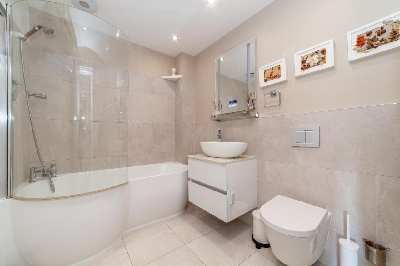 The Ravenscourt Park Collection