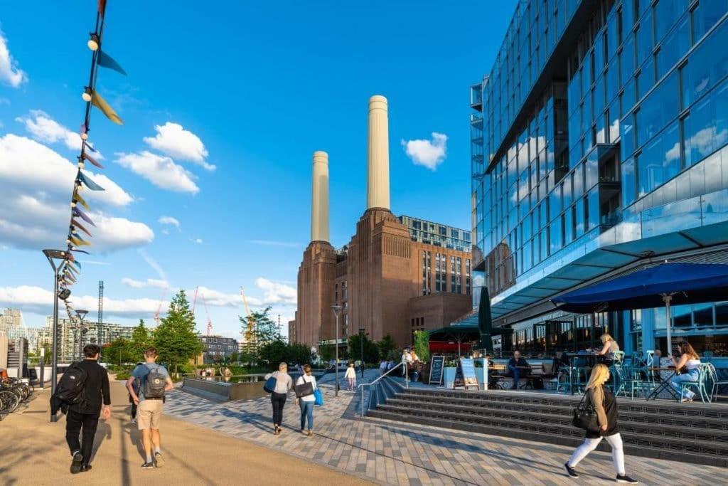 Battersea Power Station, Zone 1 Apartment London