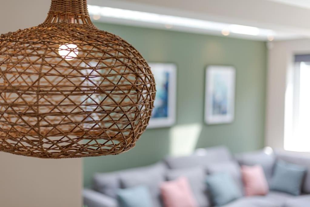 West Kensington By Capital Apartment