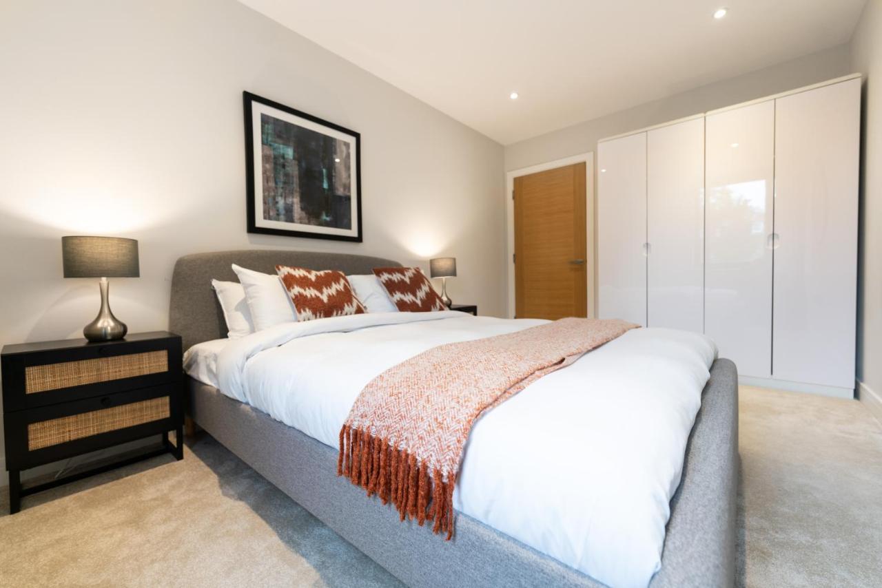Apartment The Hampstead Place - Elegant 3bdr Flat With Patio