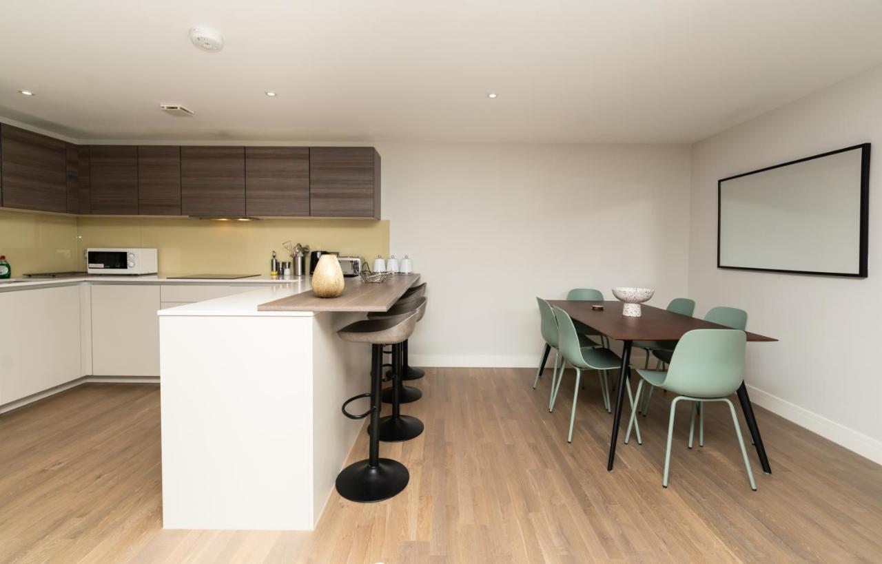 The Hampstead Place - Elegant 3bdr Flat With Patio London