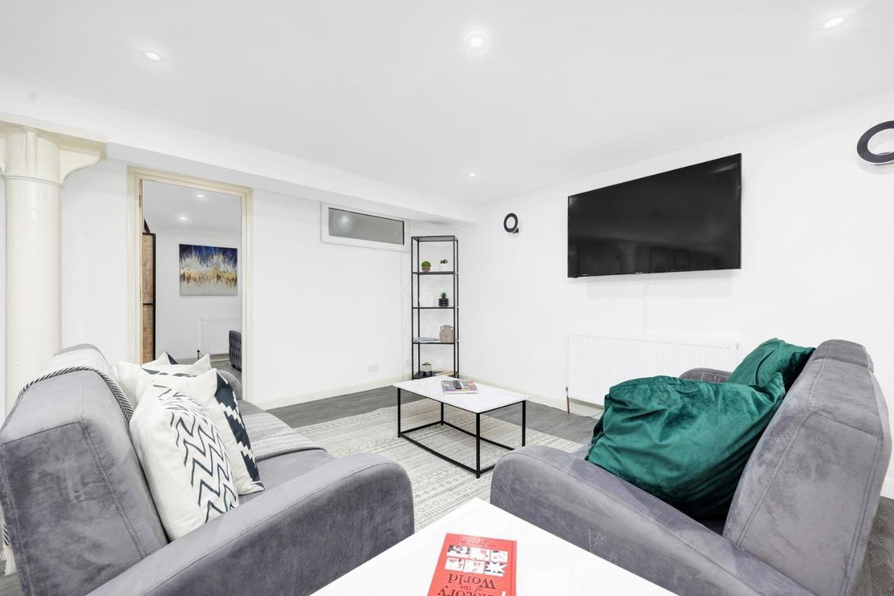 Apartamento 2 Bed Basement Short Term & Flexible Renting Shoreditch With Free Wifi !