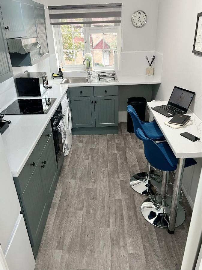 Stunning In Beckton With Private Entrance Holiday home London