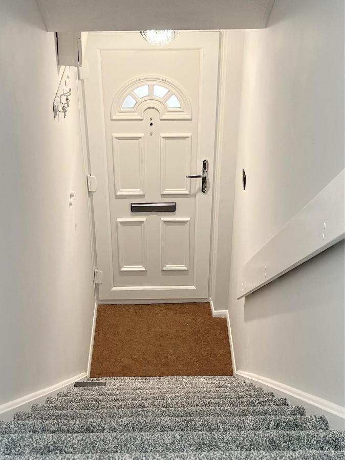 Holiday home Stunning In Beckton With Private Entrance