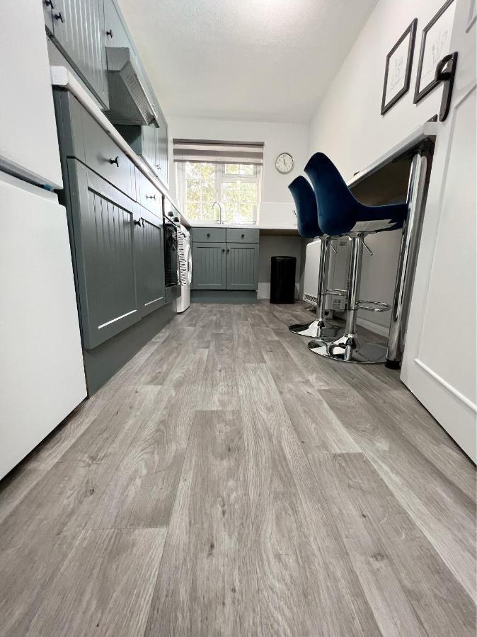 Holiday home Stunning In Beckton With Private Entrance *