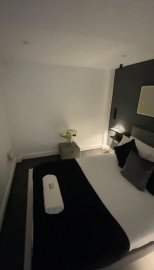 Guest house Under The Influence Annex Sleeps 4 London