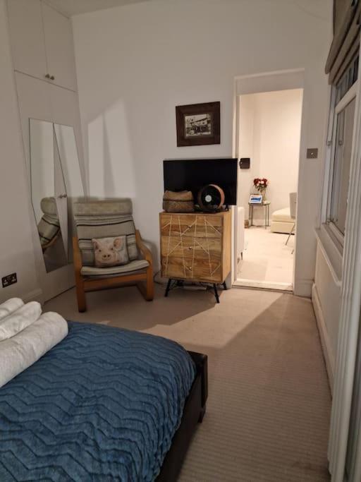 Apartment Quintessentially 'london' Flat