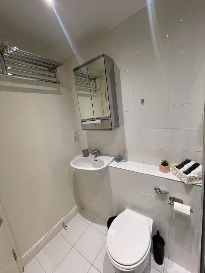 Luxury 2 Bedroom In Central At Affordable Rates London