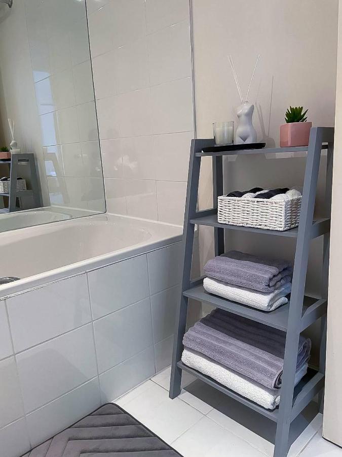 Apartment Luxury 2 Bedroom In Central At Affordable Rates London