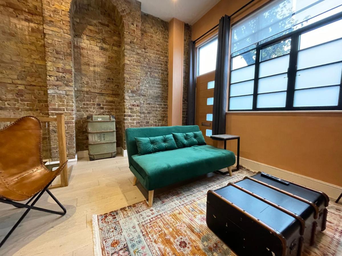 Exposed Brick Flat Finsbury Park Londen