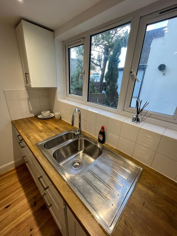 Modern Next To Little Venice Apartment *