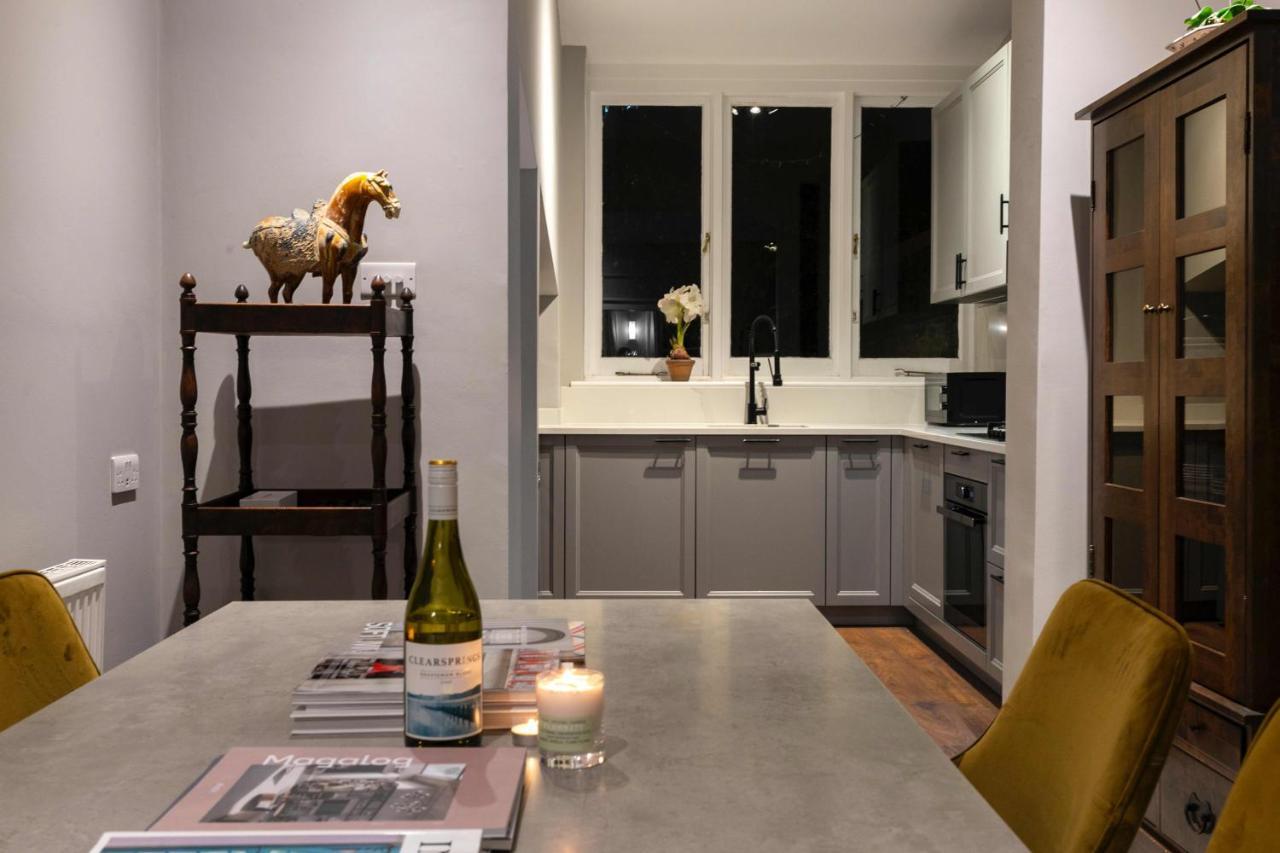 Vauxhall Shared House: Embassy Area Convenience