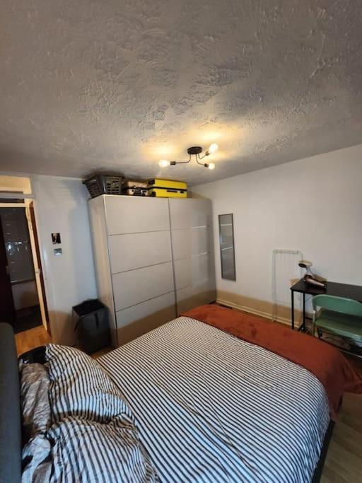 Amazing 1 Bed Flat, Sw19 *