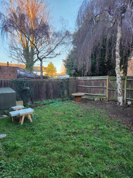 Amazing 1 Bed Flat, Sw19 London