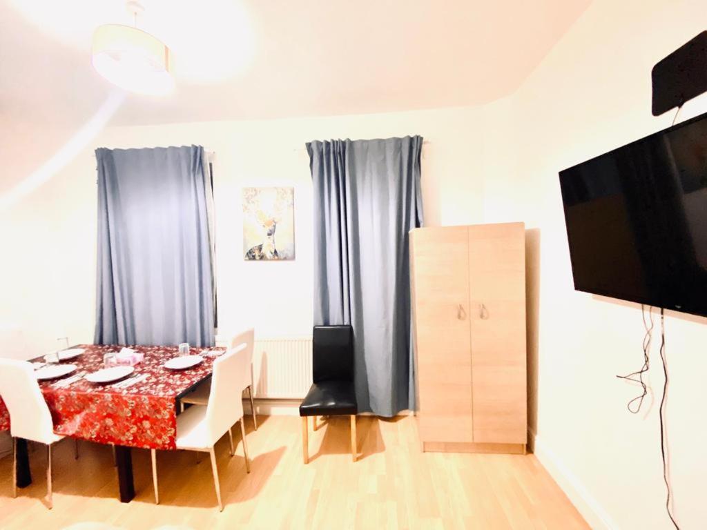 Apartamento Lovely 3 Bedroom Property Next To Paddington Station Central *
