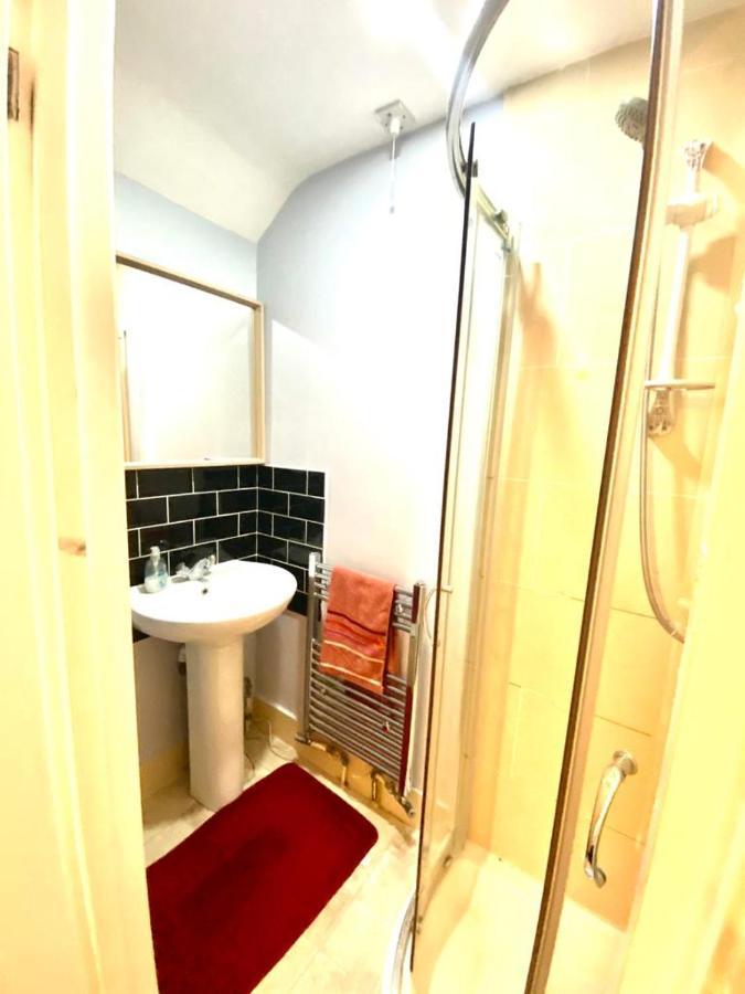 Lovely 3 Bedroom Property Next To Paddington Station Central Apartamento