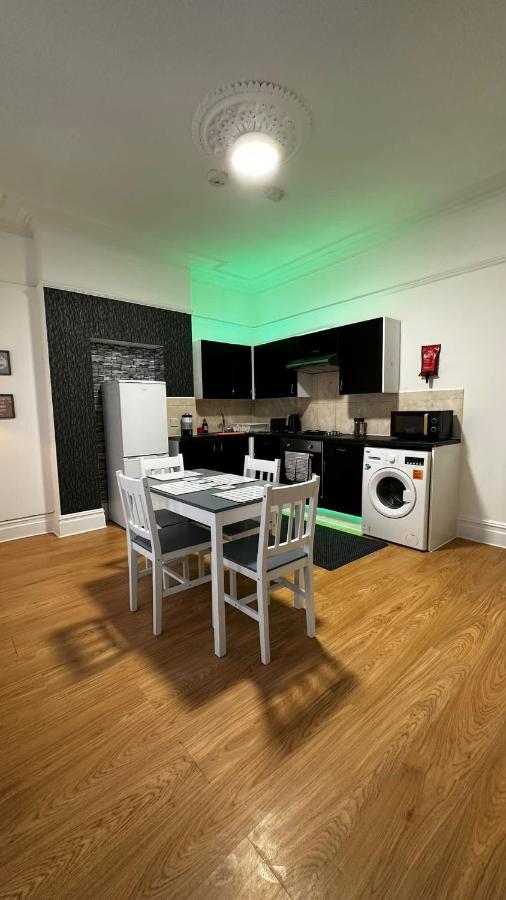 Gasthof Willesden Guest 130 *