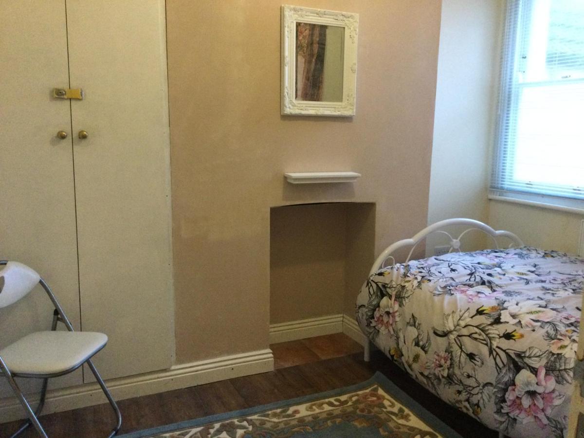 Tdm Bachelot Lettings Ltd Gasthof