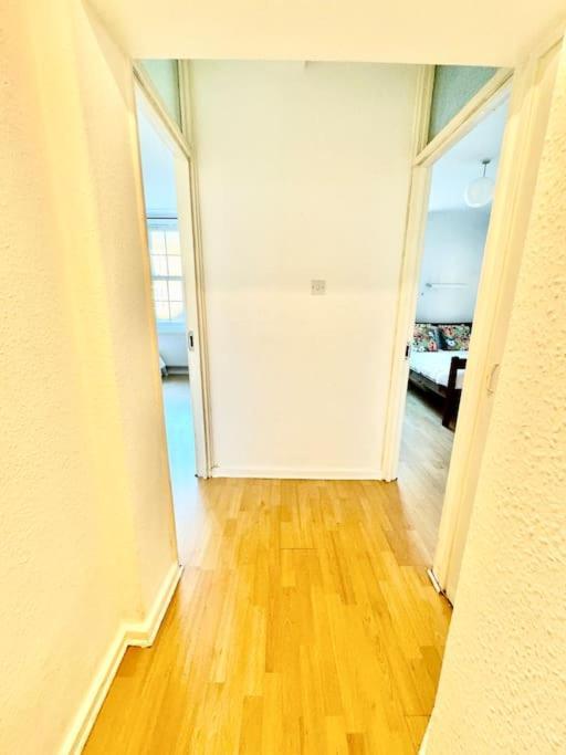 Vauxhall 1-bedroom Entire * Londen