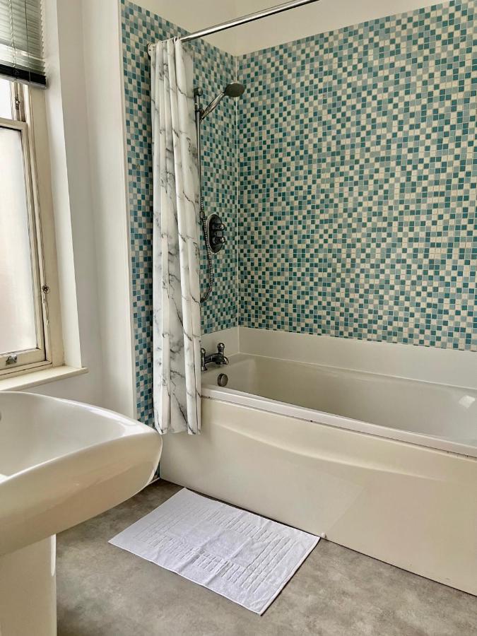 Apartment Lovely & Charming One-bedroom Apartment, Chelsea London