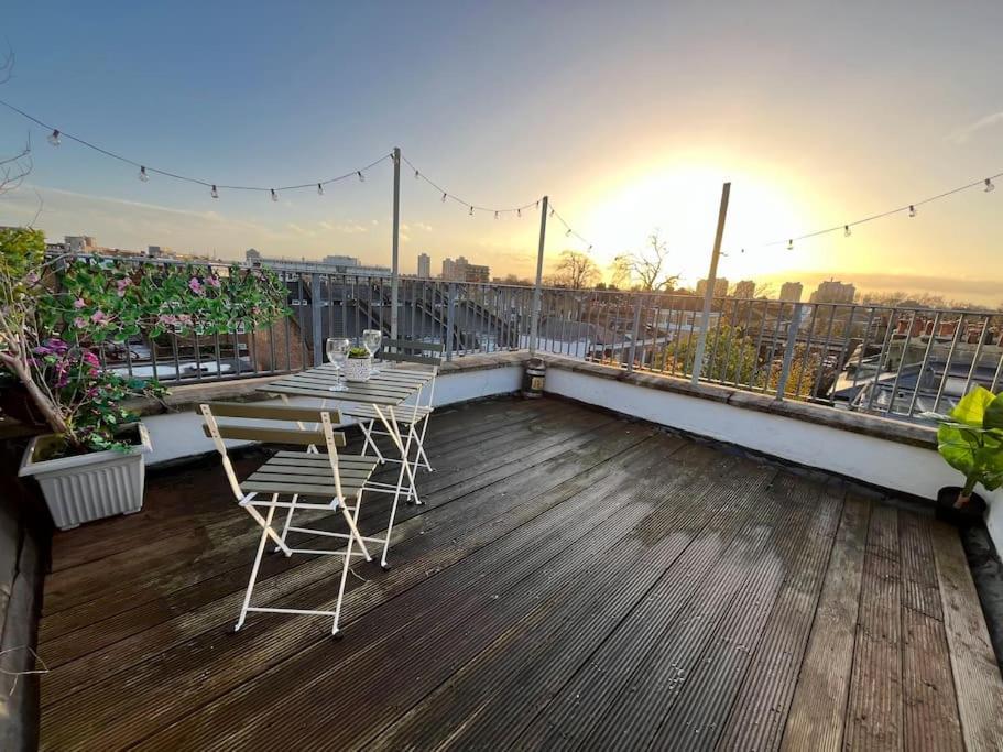 Apartment Modern With Stylish Terrace - Your Oasis! *