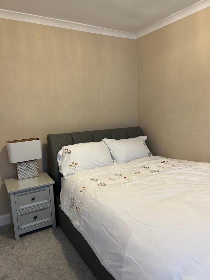 West Kensington 1 *
