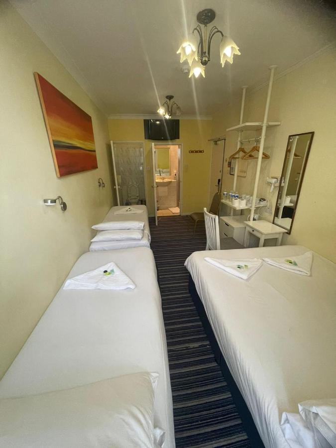 Hotel Manor 2*
