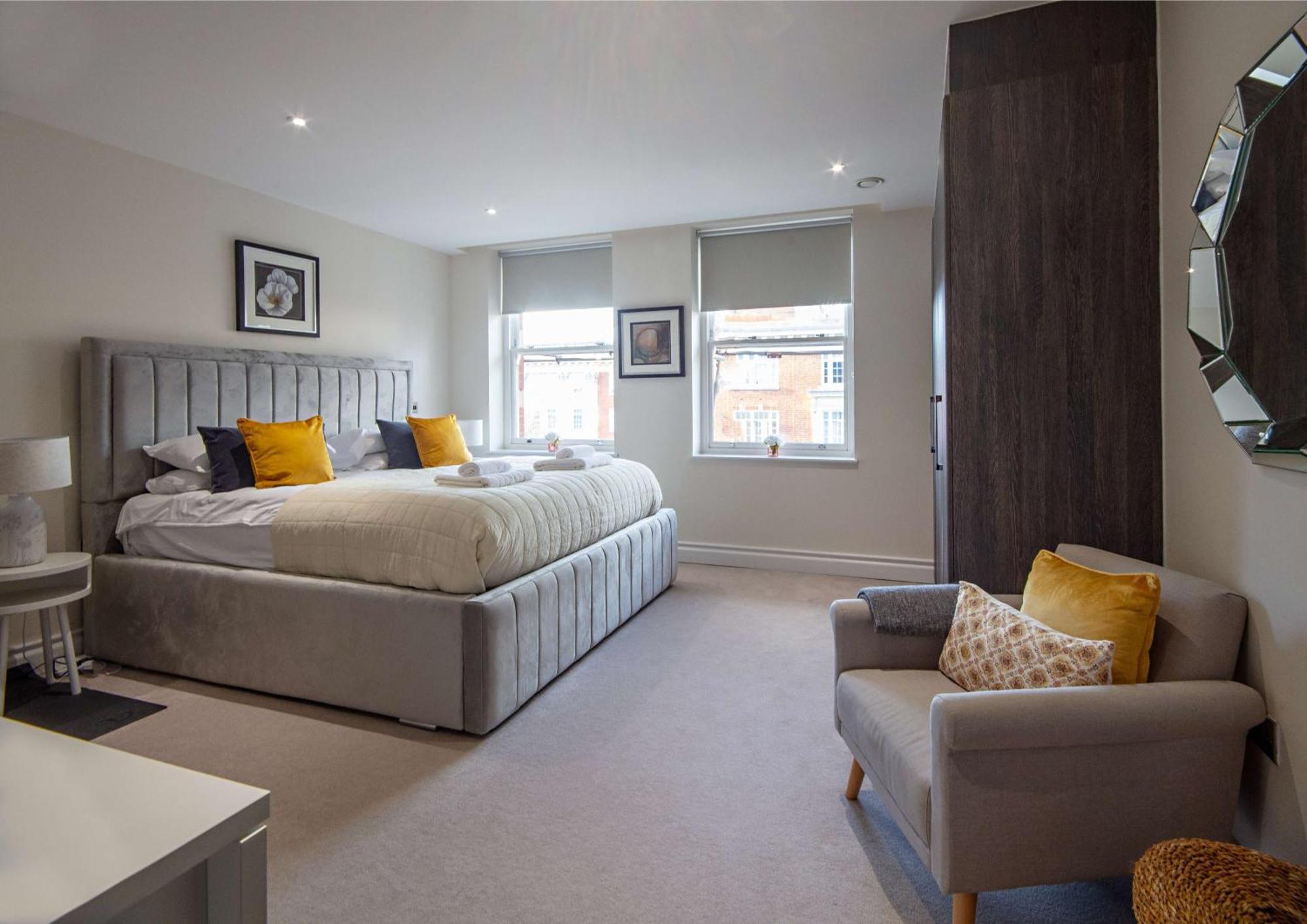 Apartment Kensington High Street One Bed London