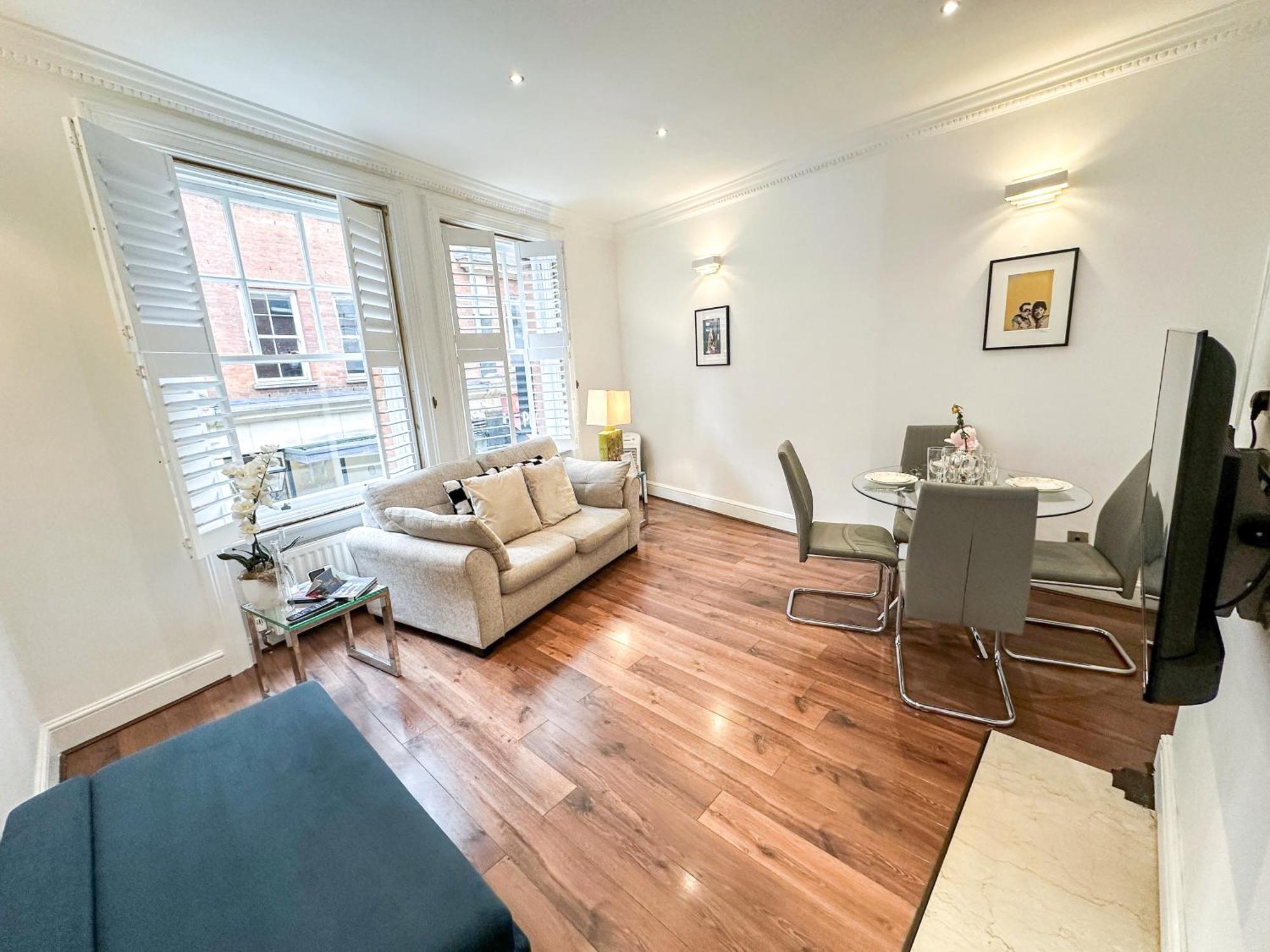 Alluring 2-bed, 2-bath Flat On High Street Kensington, Near Kensington Palace Apartment *