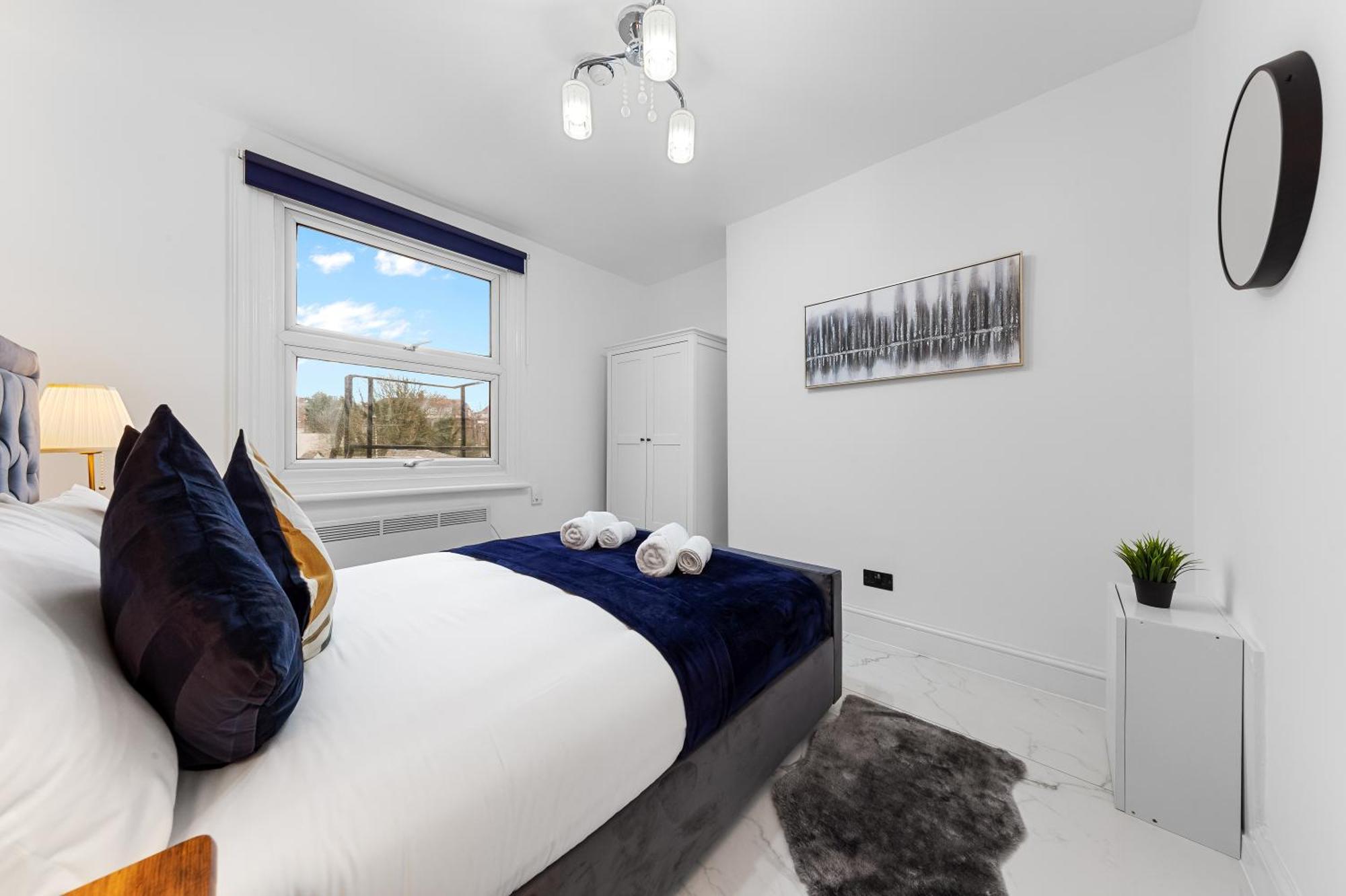 Apartment Modern One Bedroom Flat - Sleeps 3 - Transport Links - Finchley Road, Euston, King Cross Station - Nw3 London