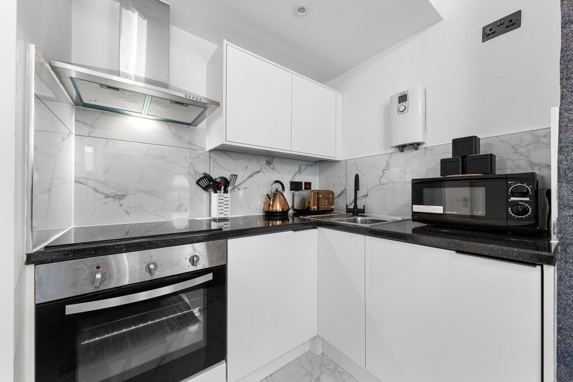 Modern One Bedroom Flat - Sleeps 3 - Transport Links - Finchley Road, Euston, King Cross Station - Nw3