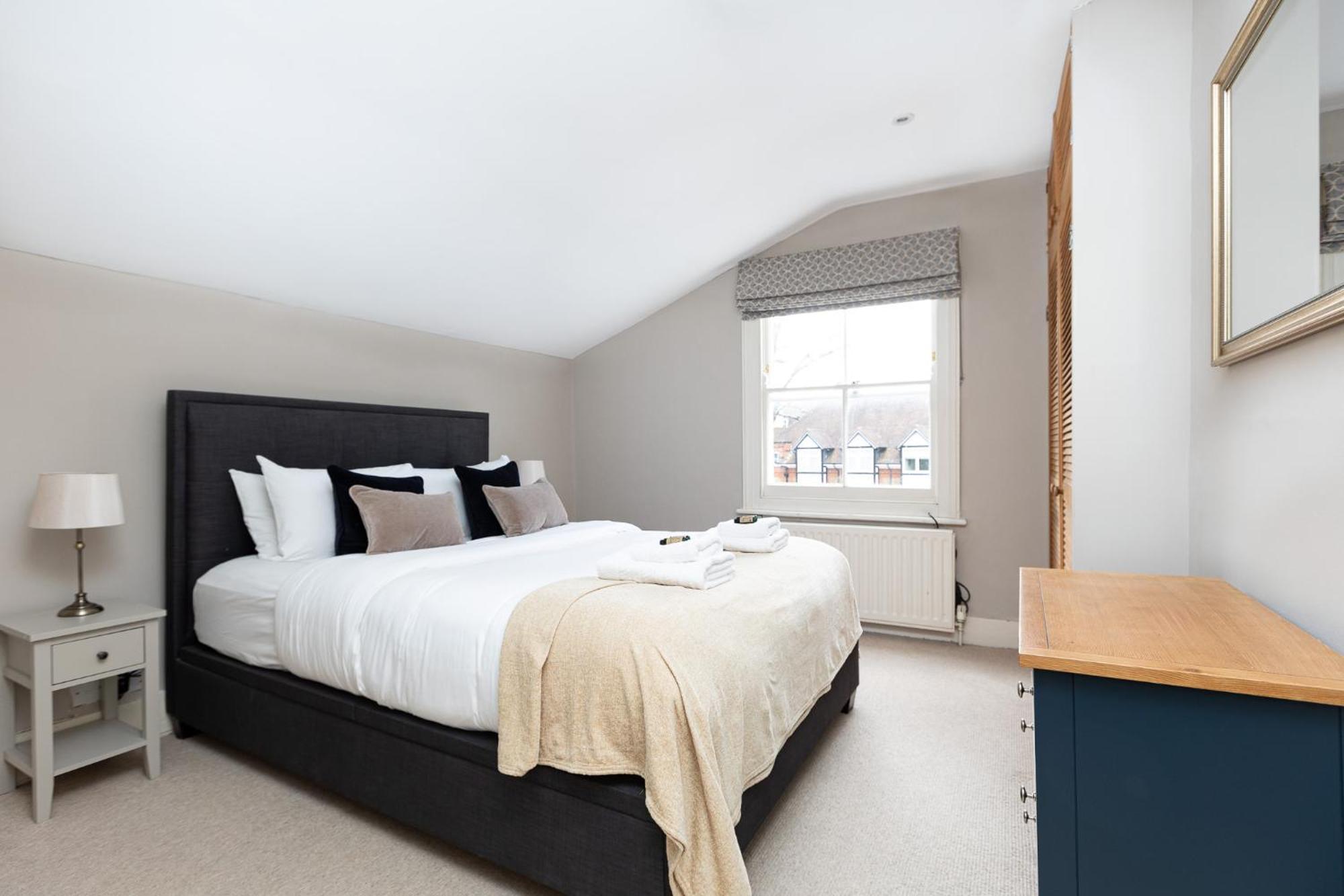 Charming 4 Bed Victorian House In Clapham Old Town Appartement Londen