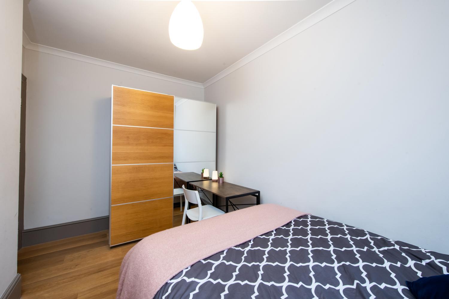 2bed Cosy Flat In Vibrant Fitzrovia Apartment *