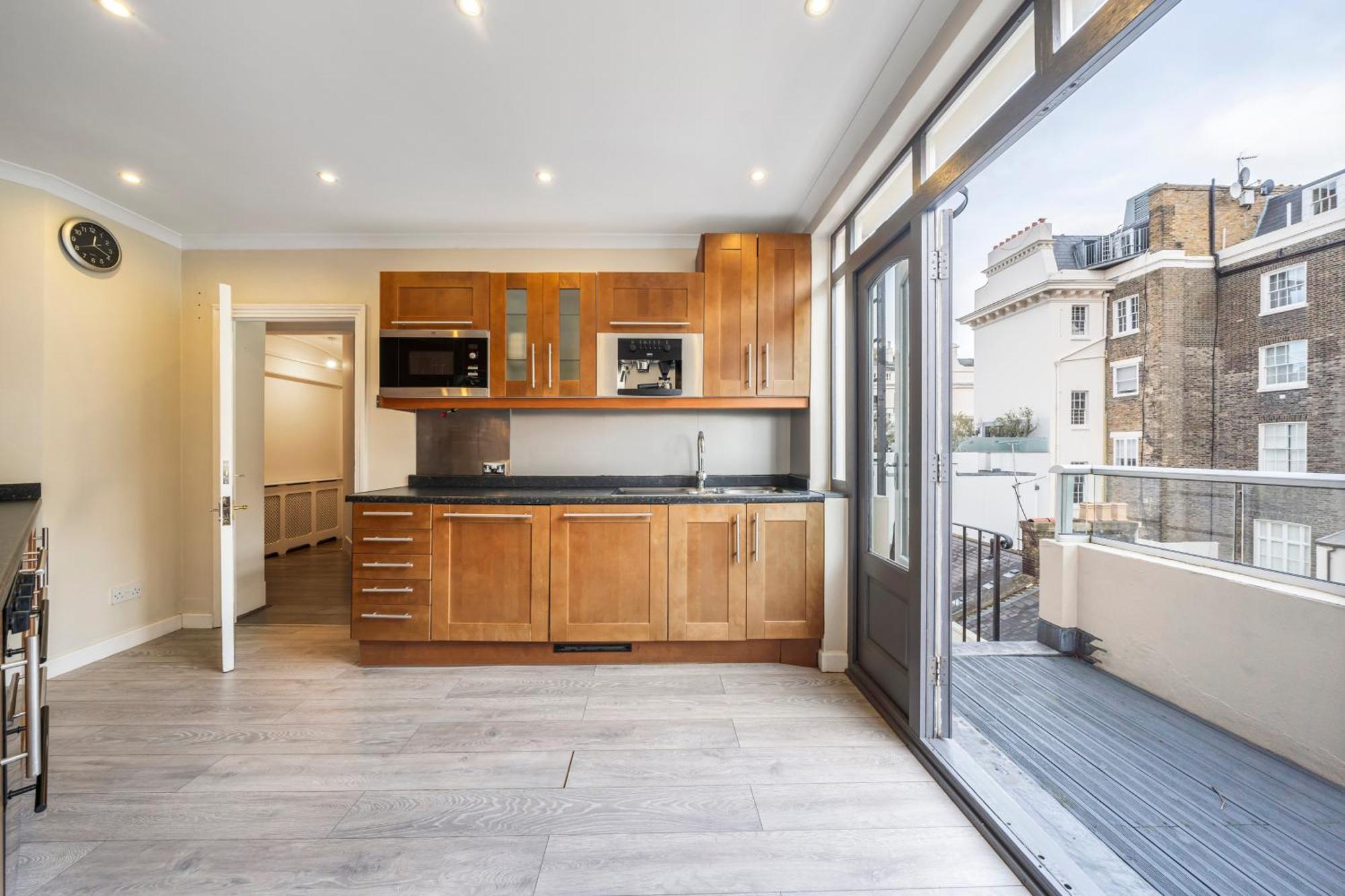 The Lyall Residences Apartment *