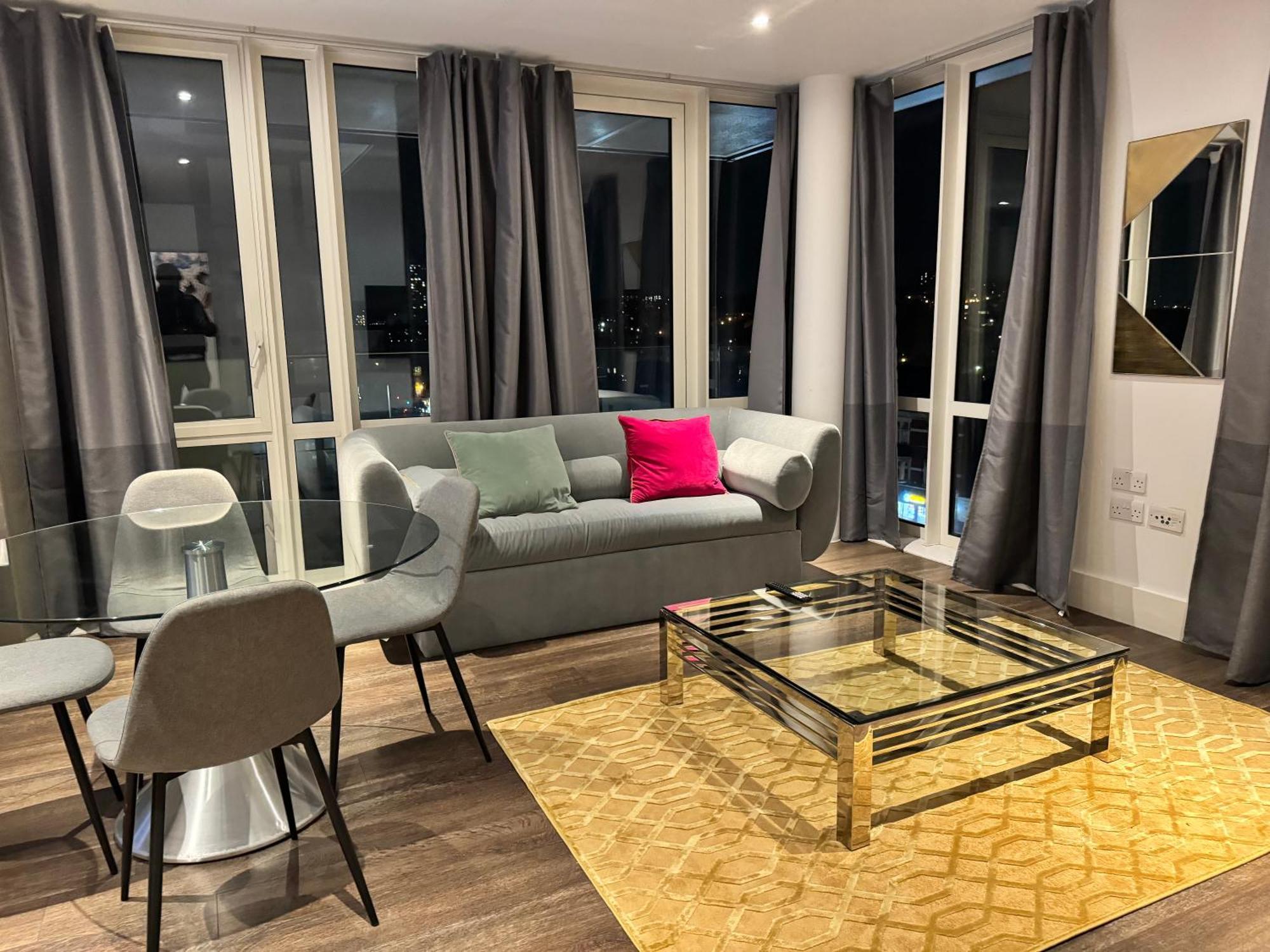 Apartment Phoenix 2 Bedroom In London