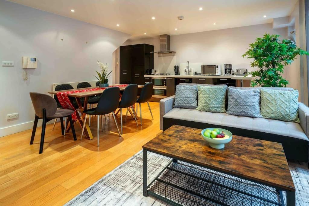 Sweet 3brs House Close To Oxford & Soho
