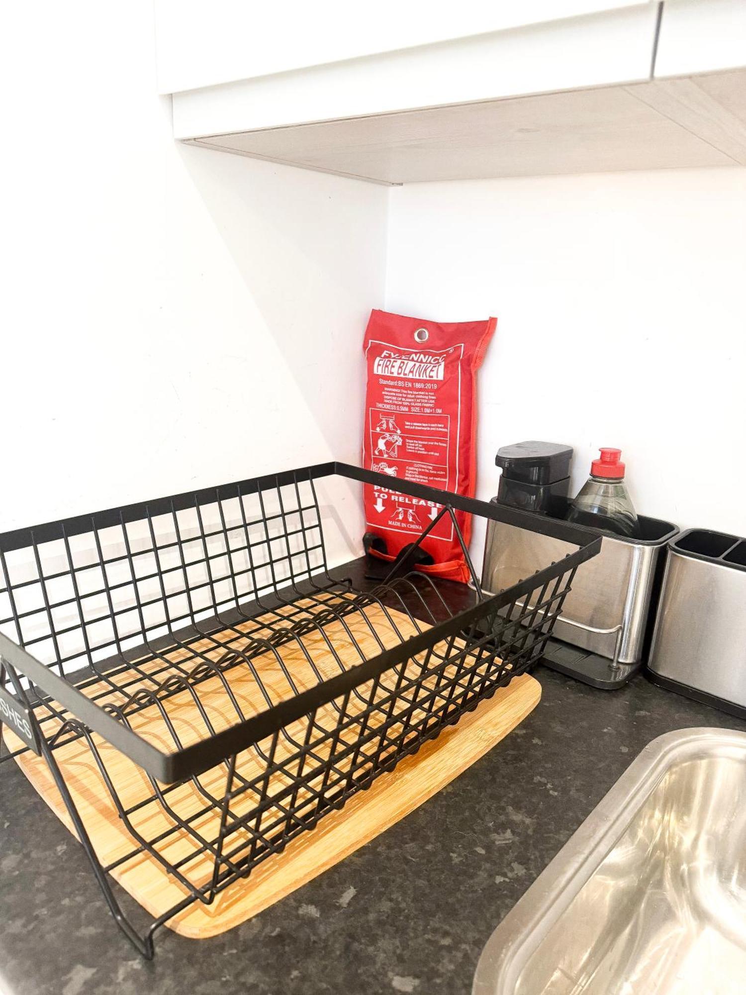 Wembley Luxury: Two-bedroom With Parking Apartment