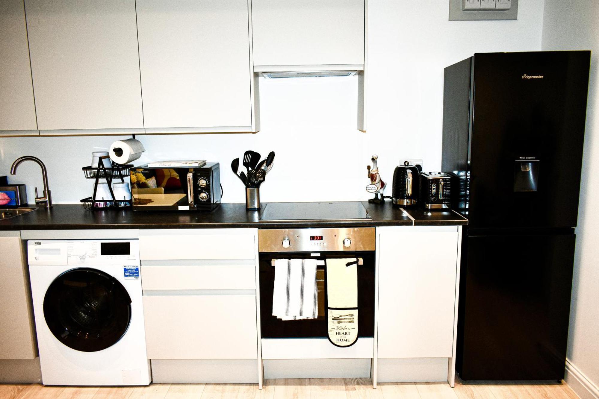 Apartment Wembley Luxury: Two-bedroom With Parking London