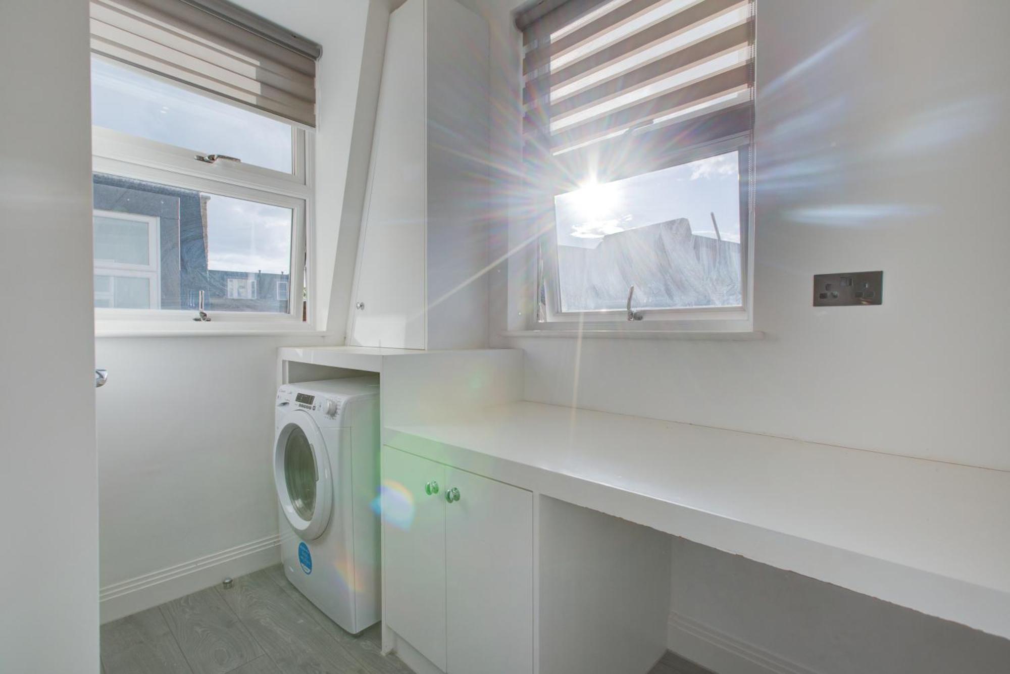 Hybrid Resi - London, Fulham Near Chelsea And Putney * London