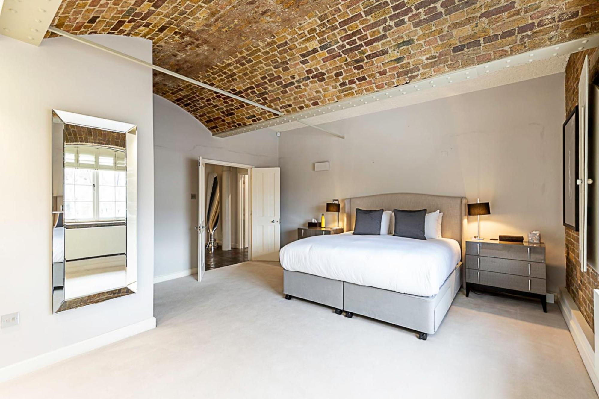 Charming In St Katharine Docks Apartamento