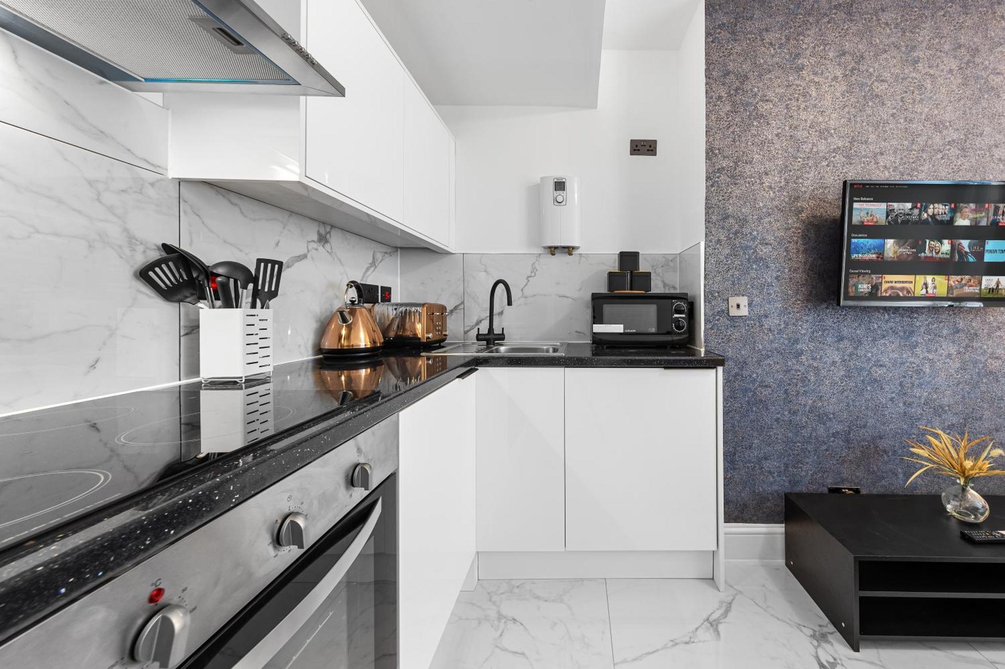 Modern One Bedroom Flat - Sleeps 3 - Transport Links - Finchley Road, Euston, King Cross Station - Nw3