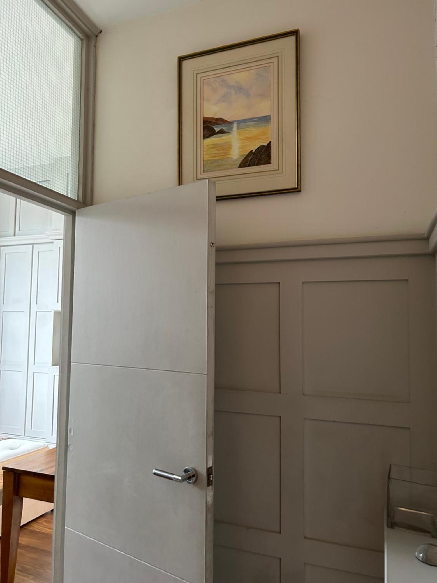 Stunning Holland Park 2 Bedroom - Sleeps 6 *