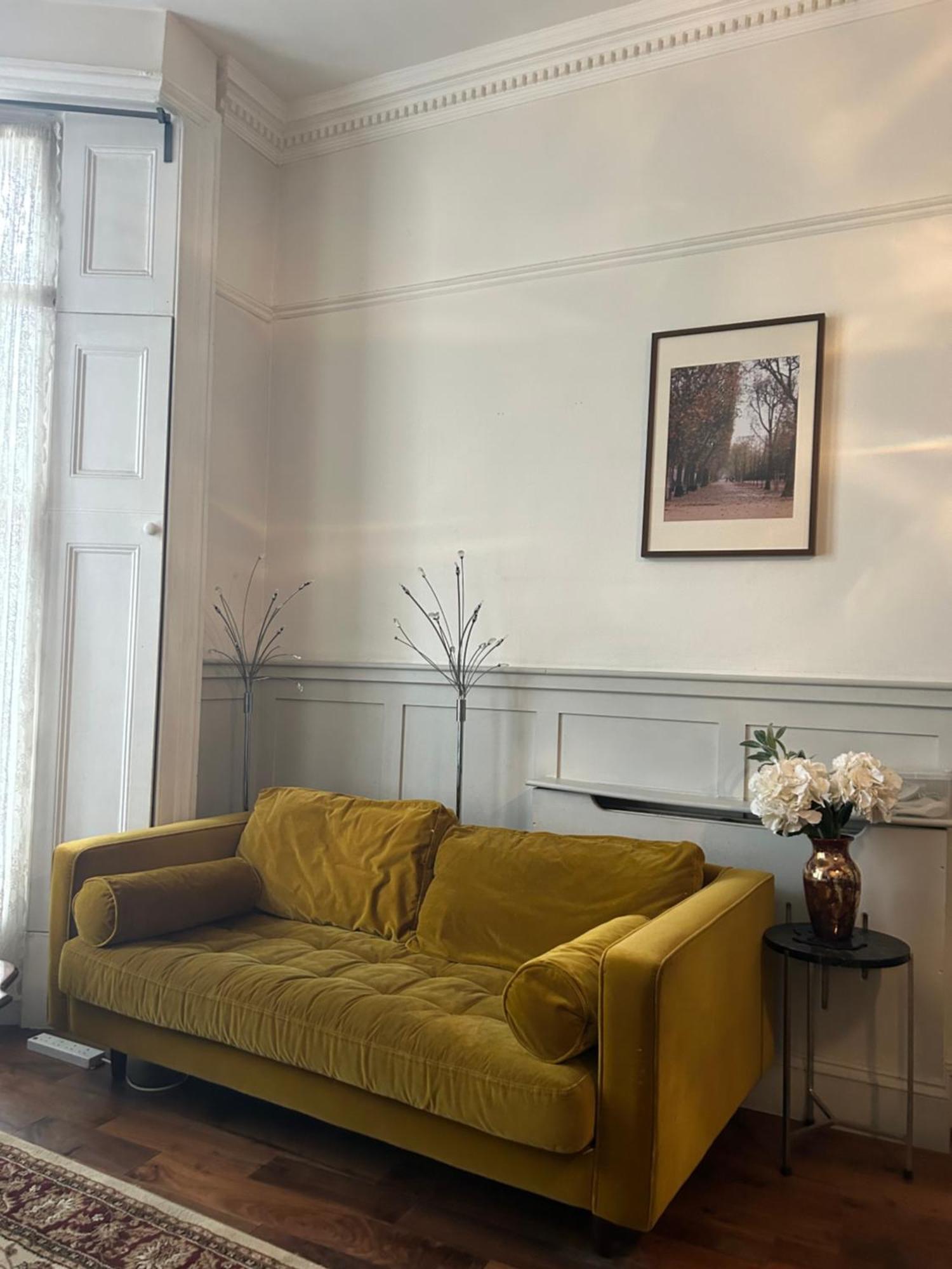 Stunning Holland Park 2 Bedroom - Sleeps 6 Apartment