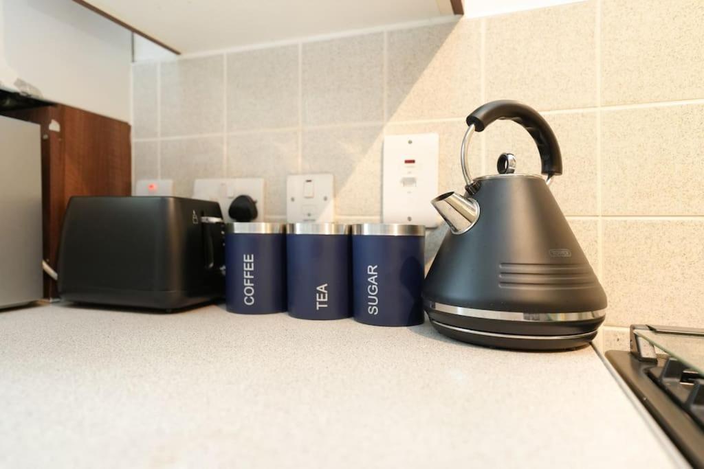 Oasis Flat With High-speed Broadband And Free Parking Apartamento