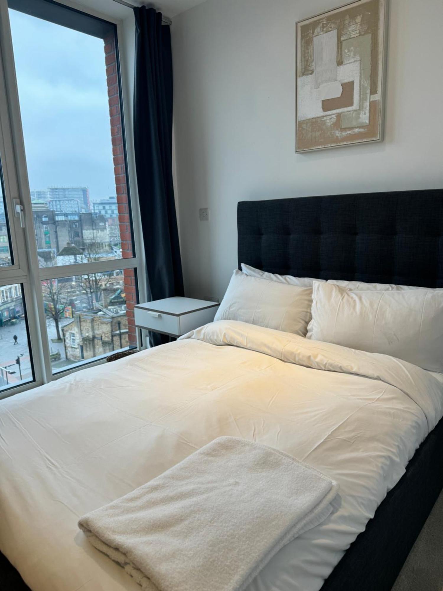 Phoenix 2 Bedroom In Apartment