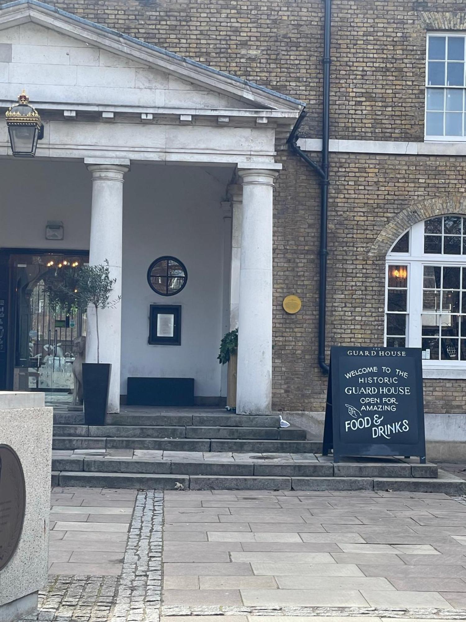 Phoenix 2 Bedroom In London